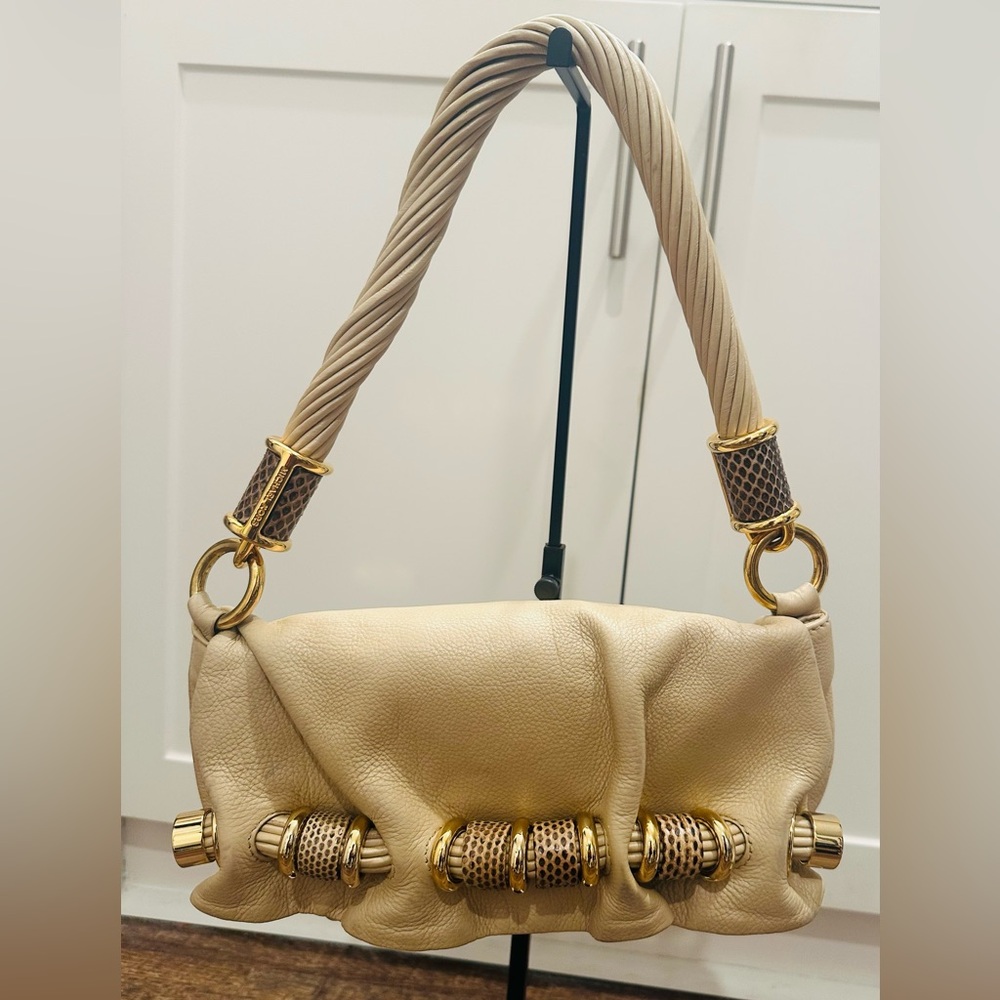 EUC Michael Kors Runway Beige Leather Rolled Handle Bag